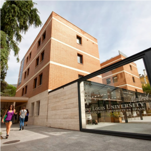 Read more about the article blomeyer & sanz gave a lecture at St. Louis University